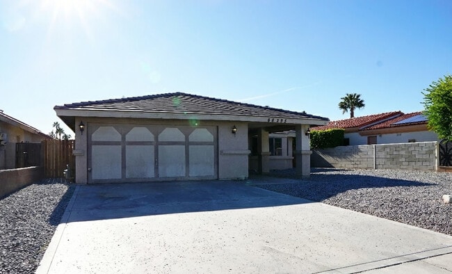 68295 Risueno Rd in Cathedral City, CA - Building Photo - Building Photo