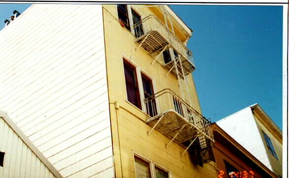 121 Varennes St in San Francisco, CA - Building Photo - Building Photo