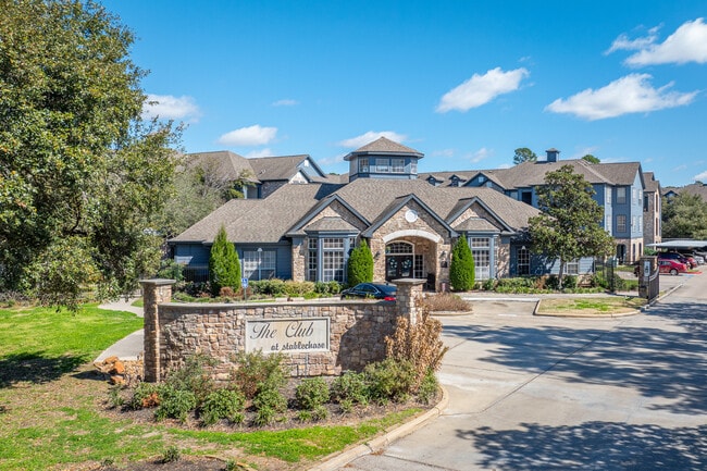 The Club at Stablechase in Houston, TX - Building Photo - Building Photo