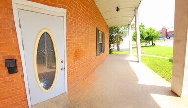 1004 W Main St, Unit SUITE in Marion, IL - Building Photo - Building Photo