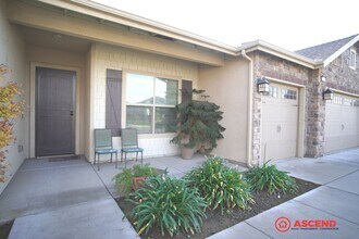 9403 Rancho Viejo Dr in Bakersfield, CA - Building Photo - Building Photo