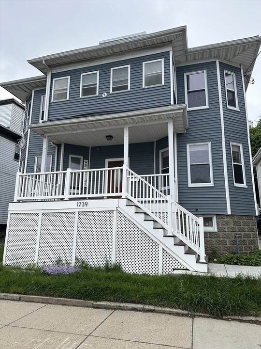 1739 Shore in Revere, MA - Building Photo
