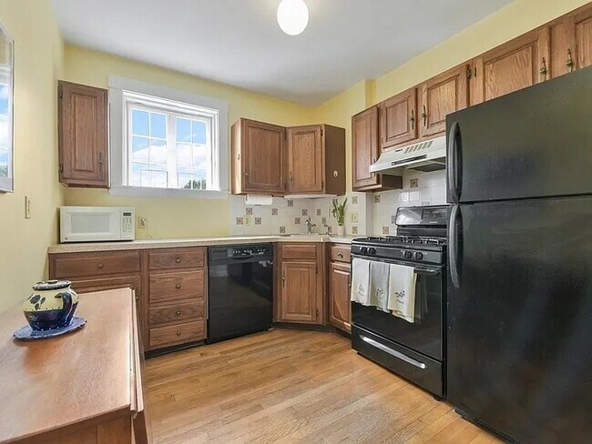 520 High St in Medford, MA - Building Photo - Building Photo