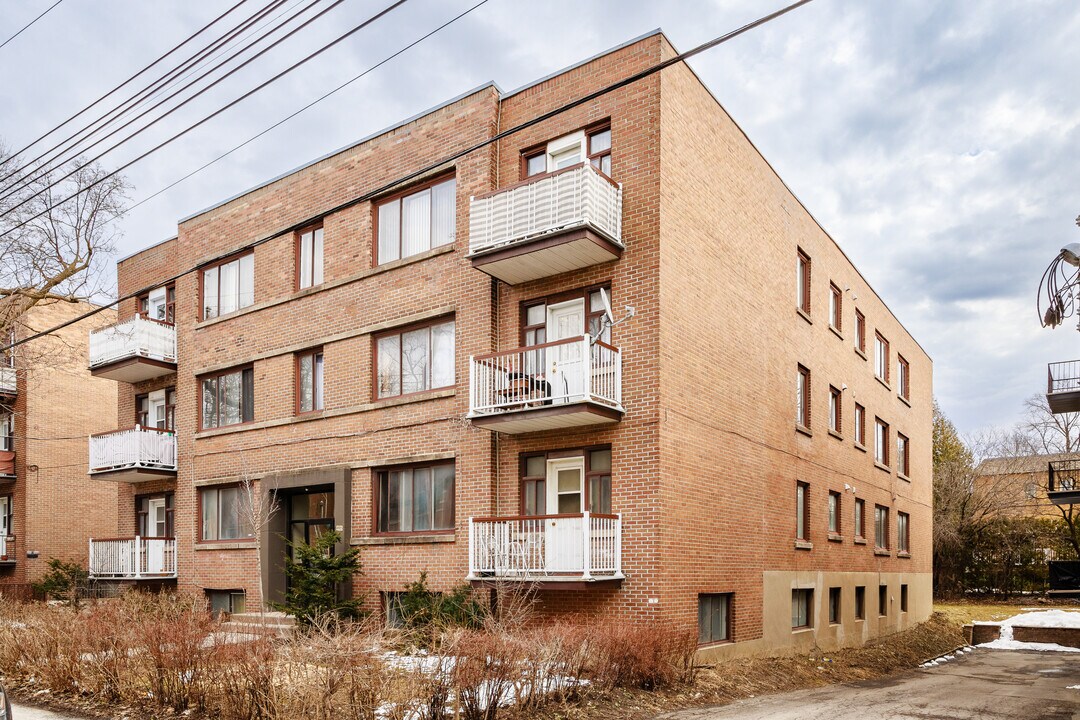 4980 Édouard-Montpetit Boul in Montréal, QC - Building Photo