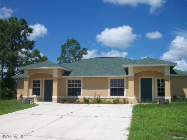 436 Loretta Ave S in Lehigh Acres, FL - Building Photo