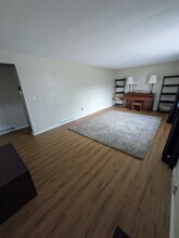 3307 N Brooks Ln in Peoria, IL - Foto de edificio - Building Photo