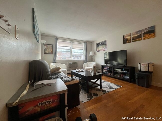property at 11 Commonwealth Ct
