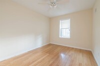 1827 Master St photo'