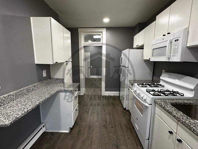 3224 Belair Rd-Unit -2nd Floor in Baltimore, MD - Building Photo - Building Photo