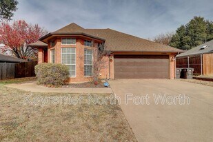 1824 Dorchester St in Fort Worth, TX - Building Photo