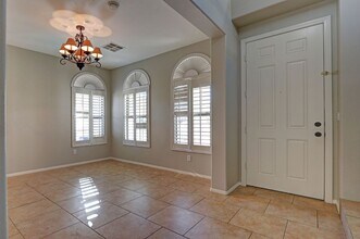 2460 Brooklyn Bridge St in Las Vegas, NV - Building Photo - Building Photo