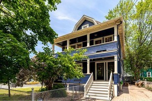 35 2nd St, Unit 1 in Medford, MA - Building Photo