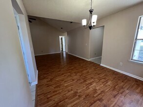 829 Lost Grove Ln in Hinesville, GA - Building Photo - Building Photo