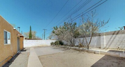 1606 Hoffman Dr NE in Albuquerque, NM - Building Photo - Building Photo