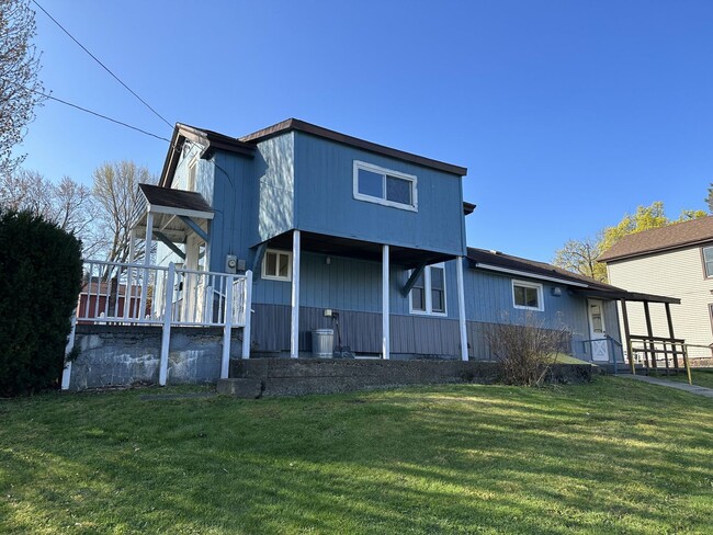 111 Erie St in Oswego, NY - Building Photo - Building Photo