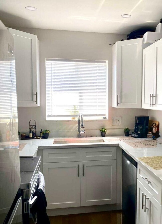 property at 1410 S Federal Hwy