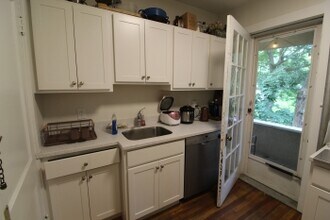 31 Concord Ave, Unit 1 in Cambridge, MA - Building Photo - Building Photo