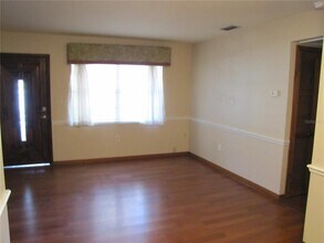 906 Ralkell Rd in Tampa, FL - Building Photo - Building Photo
