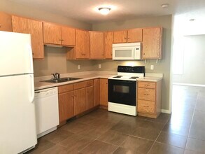 108 Creekside Dr in Franklin, KY - Building Photo - Building Photo