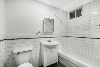 4875 Bourret in Montréal, QC - Building Photo - Building Photo