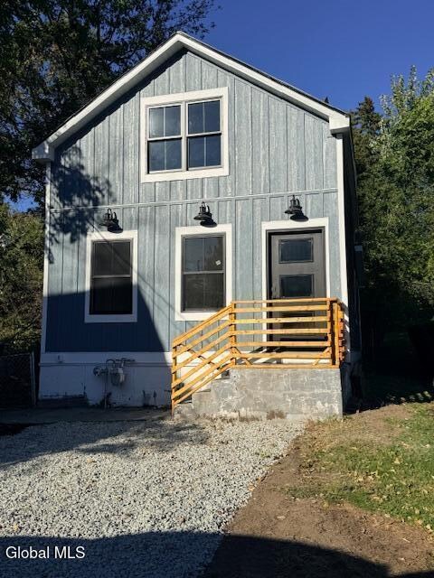 761 Pawling Ave in Troy, NY - Building Photo