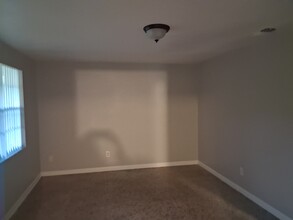 4612 Ashland Dr in Tampa, FL - Building Photo - Building Photo