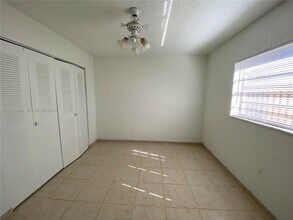 1297 SW 151st Ave in Sunrise, FL - Building Photo - Building Photo