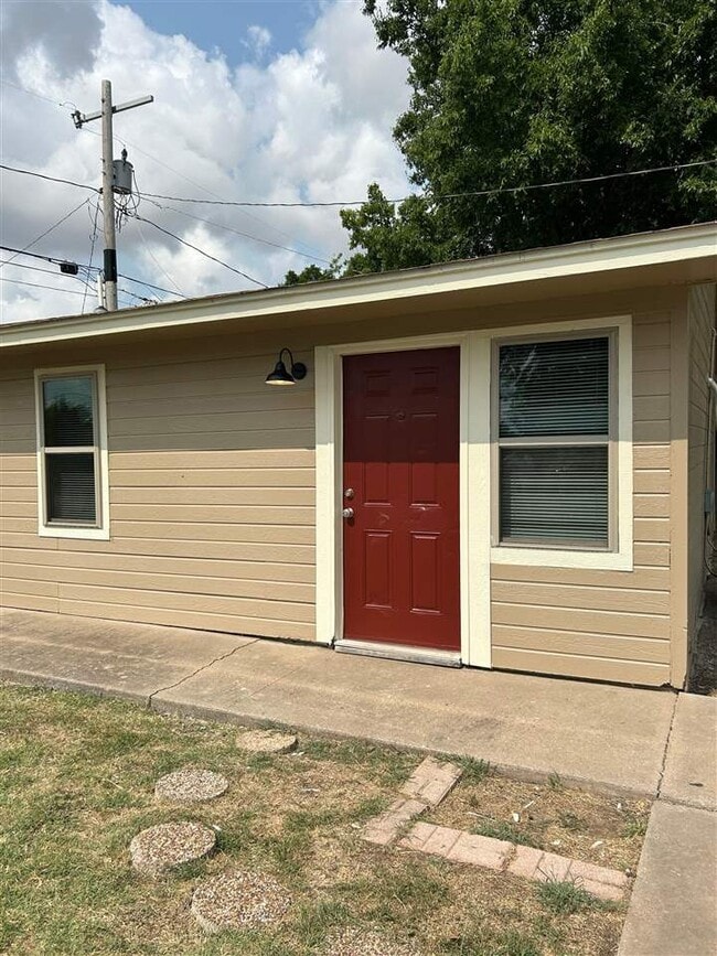 property at 6202 NW Elm Ave