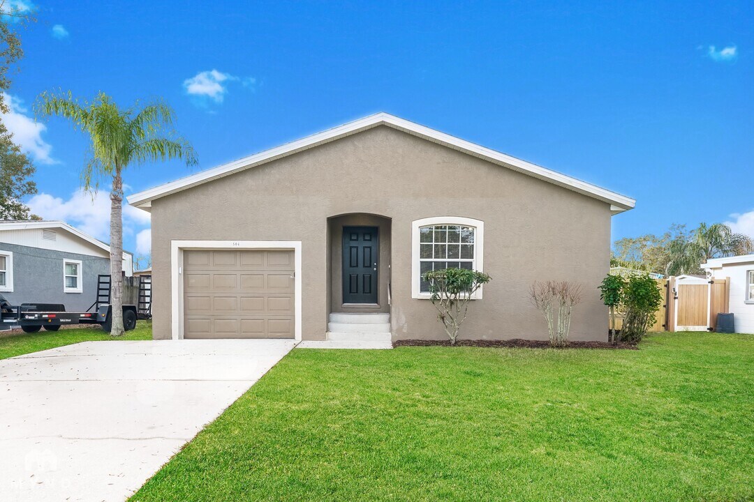 535 Fox Run Trail in Apollo Beach, FL - Building Photo