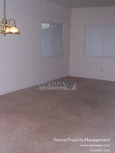 1994 Expedition Way in Sacramento, CA - Building Photo - Building Photo