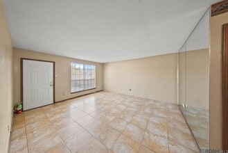 2100 College Dr, Unit 58 in Baton Rouge, LA - Building Photo - Building Photo