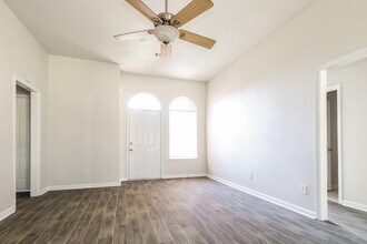 1486 Beringer Dr in Cordova, TN - Building Photo - Building Photo