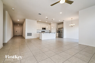 217 Windsor Reserve Dr in Eagle Lake, FL - Building Photo - Building Photo