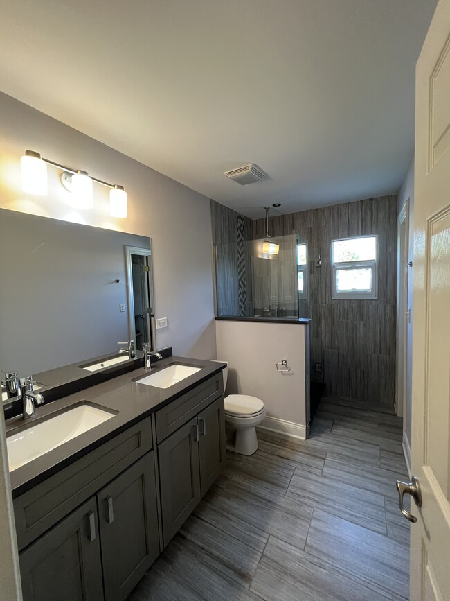 7219 Beloit Ave in Bridgeview, IL - Building Photo - Building Photo