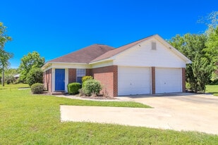 824 Shaw Rd in Brooklet, GA - Building Photo