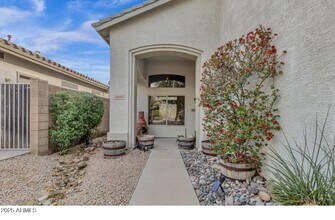 2009 E Creedance Blvd in Phoenix, AZ - Building Photo - Building Photo
