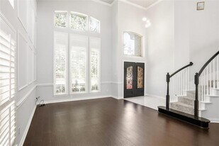 1225 St Regis Dr in Irving, TX - Building Photo