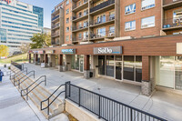 Hardwood Plaza in Edmonton, AB - Building Photo - Building Photo