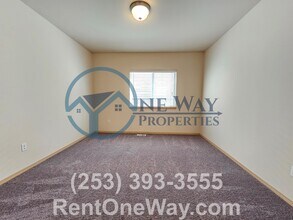 15410 87th Ave E in Puyallup, WA - Building Photo - Building Photo