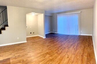 540 W Maple St in Lebanon, OR - Building Photo - Building Photo