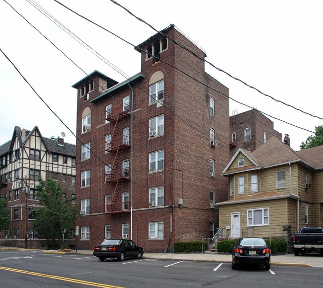 Hudson Tower Cooperative in North Bergen, NJ - Building Photo - Building Photo