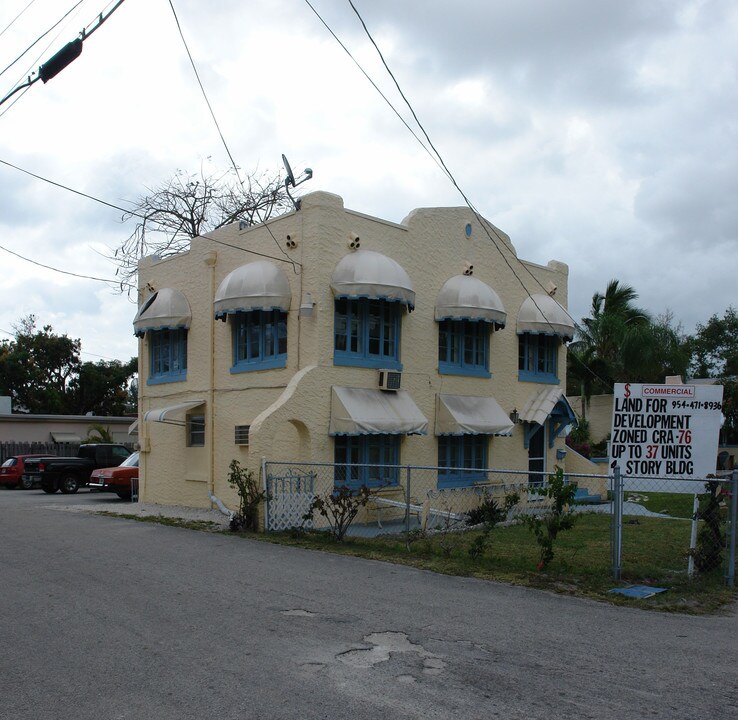 1857 Monroe St in Hollywood, FL - Building Photo