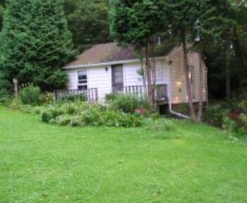 2550 Silver Lake Spur in Hancock, NY - Building Photo