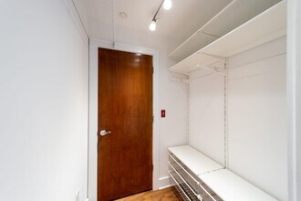 66 Morris St in Jersey City, NJ - Building Photo - Building Photo