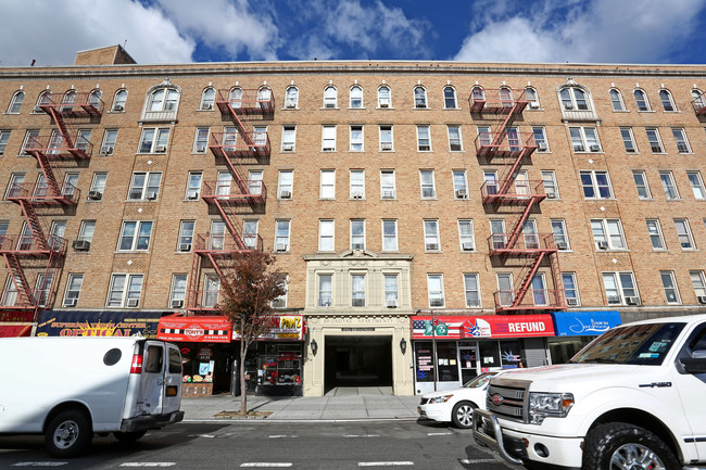 Broadyke Apartments in New York, NY - Building Photo - Building Photo