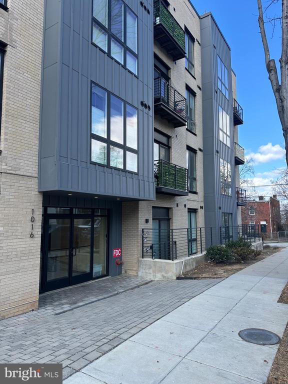 1016 17th Pl NE in Washington, DC - Building Photo - Building Photo