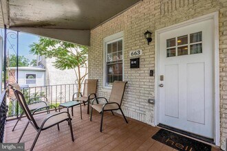 663 Columbus St in Bridgeport, PA - Building Photo - Building Photo