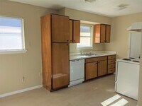 915 Alexander St photo'