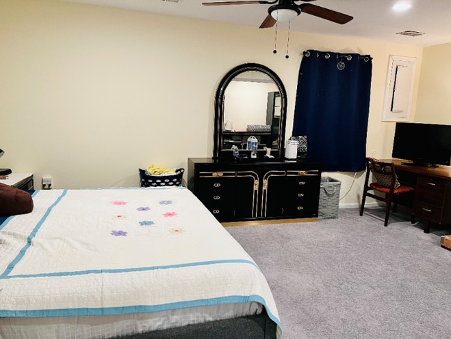 5504 Lakewhite Ct in Fairfax, VA - Building Photo - Building Photo
