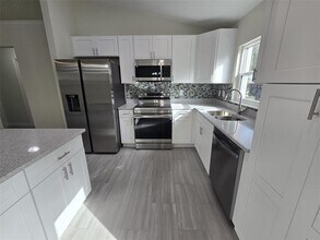 560 Sumner Ave in Orange City, FL - Building Photo - Building Photo